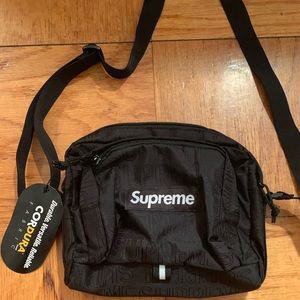 Supreme shoulder bag